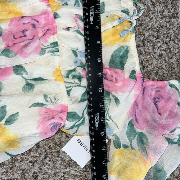 NWT Forever 21 long sleeve white with pink and yellow flowers Blouse Size S - Picture 5 of 5